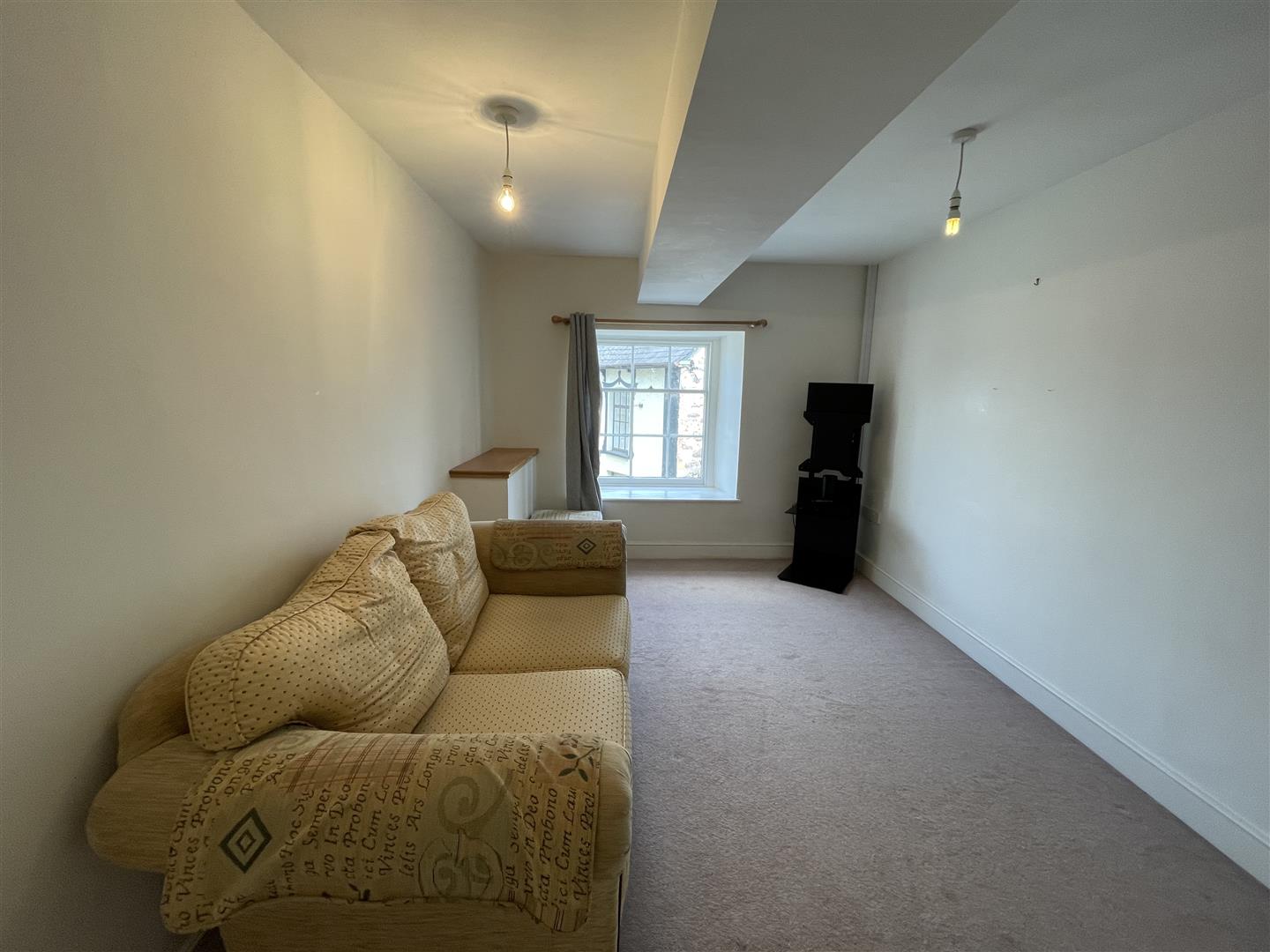 ANOTHER ROOM ASPECT